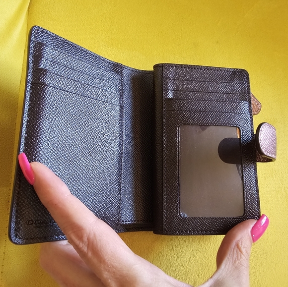 Euc Coach wallet metallic - Picture 7 of 9